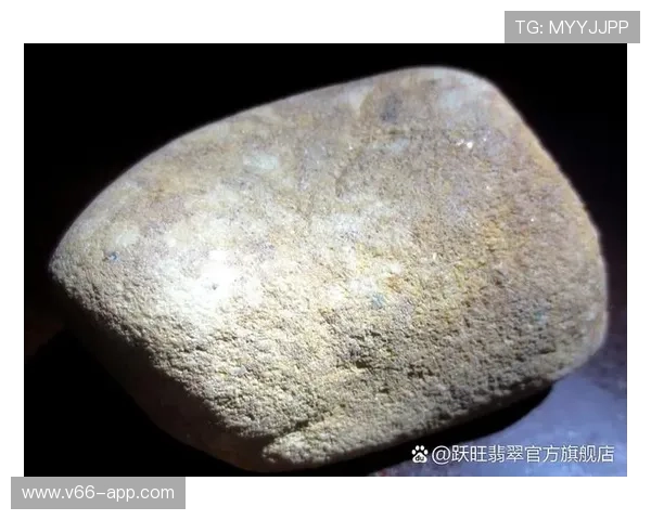 翡翠直播在线观看：原石切割与精品鉴赏专场